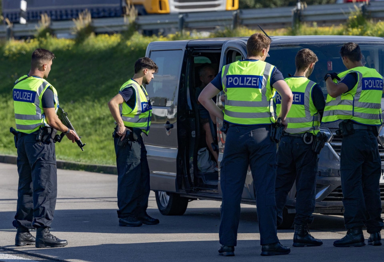 Tinejdžer u Berlinu bacio bombu na stan vršnjaka kojeg je ranije maltretirao